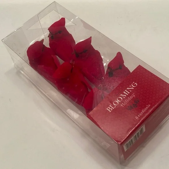 Christmas Blooming Holiday Red Cardinals Clip Ons Set of 6 New In Packaging - Picture 3 of 10
